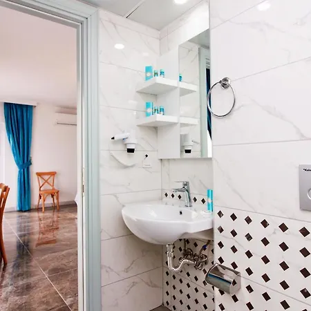 Yazar Lara أنطاليا