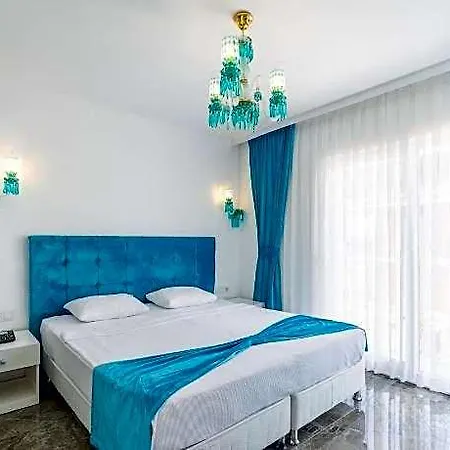 فندق Yazar Lara 3*