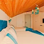 Yazar Lara 3*