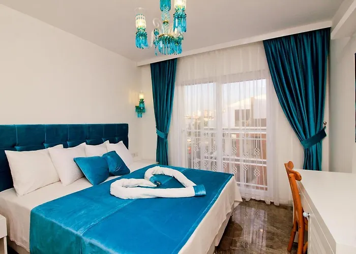 מלון Yazar Lara 3*